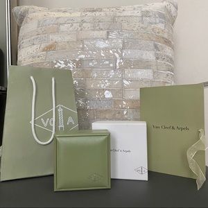 💚VAN CLEEF & ARPELS💚 Gift Bag Set